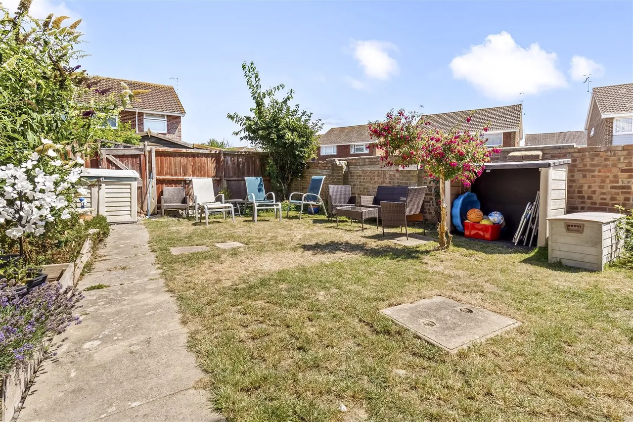 Montreal Way, West Durrington, Worthing, photo 9