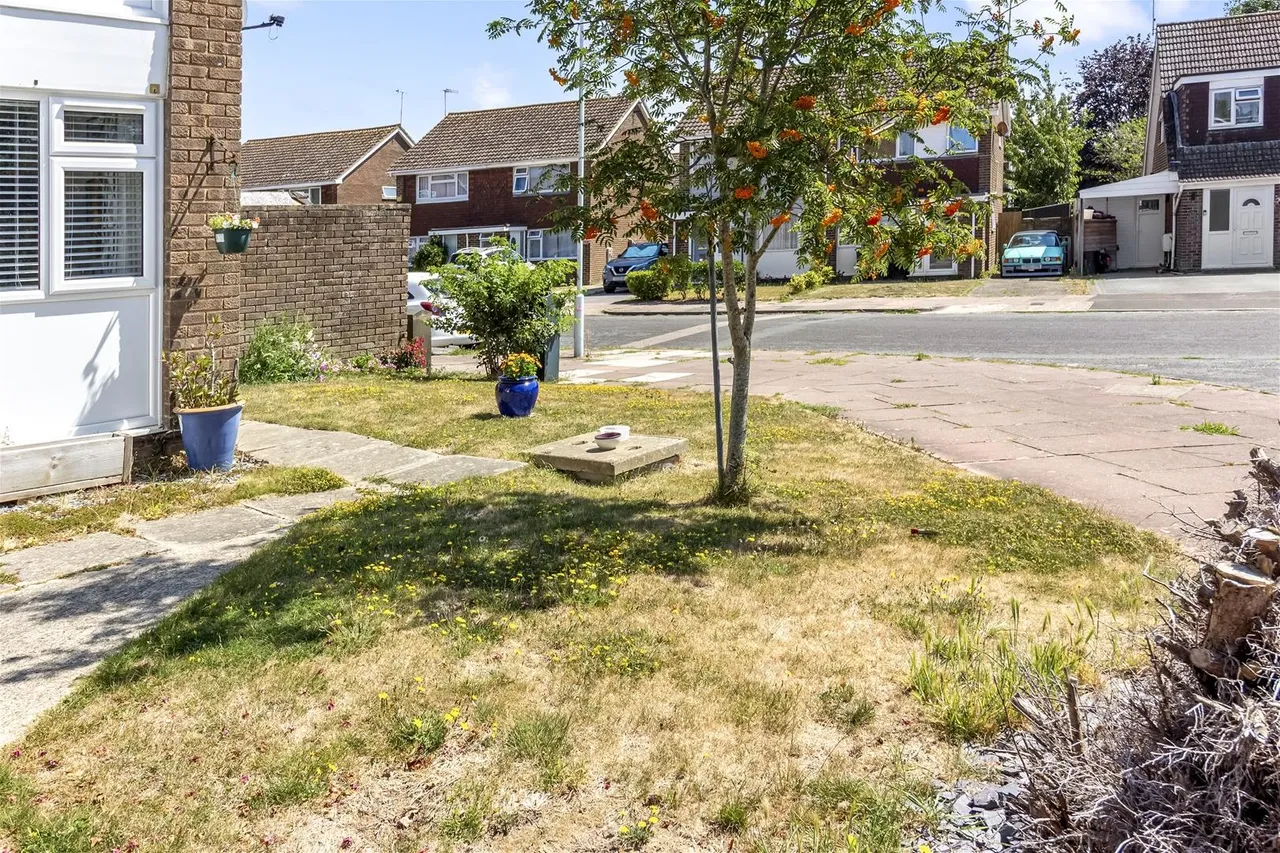 Montreal Way, West Durrington, Worthing, photo 11