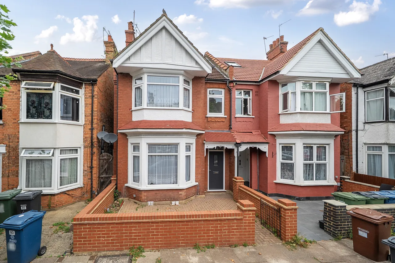 4 bed house for sale, Butler Road, Harrow, HA1
