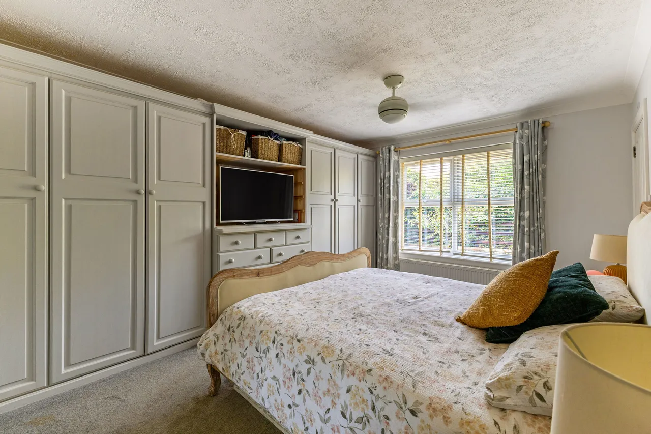 Shrivenham, Wiltshire, SN6, photo 10