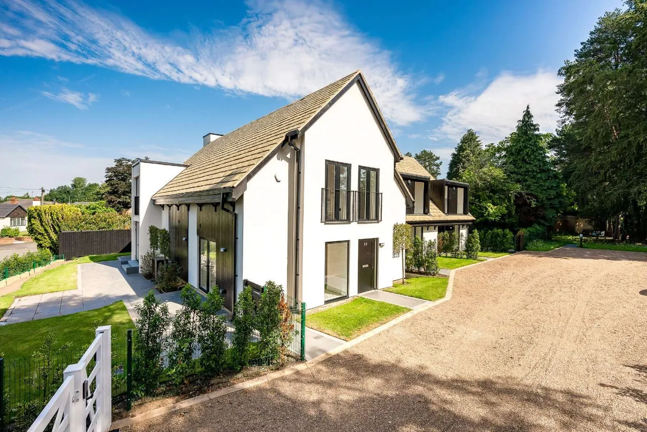 4 bed new development to rent, Stanneylands Road, Wilmslow, SK9