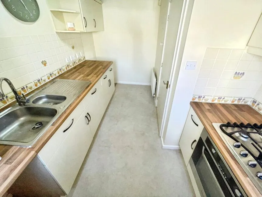 Moore Close, Longford, West Midlands, CV6, photo 3