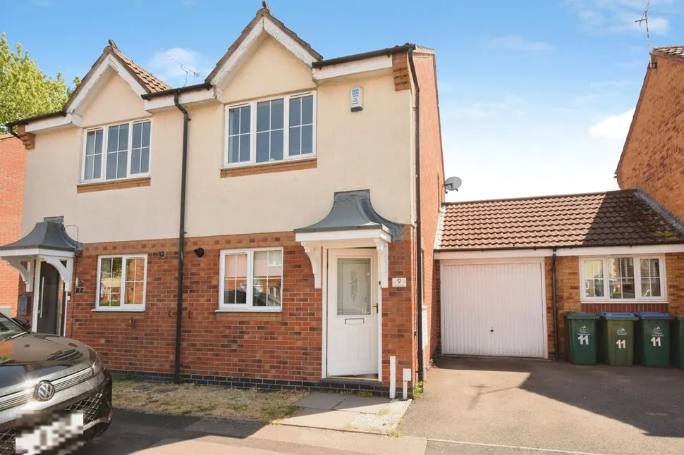 2 bed house for sale — Moore Close, Longford, West Midlands, CV6