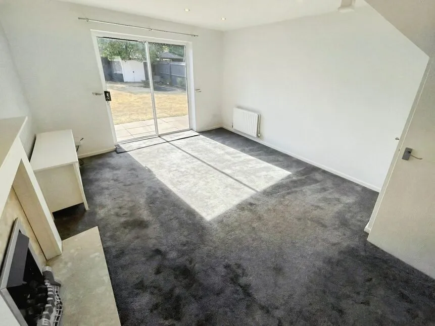 Moore Close, Longford, West Midlands, CV6, photo 2