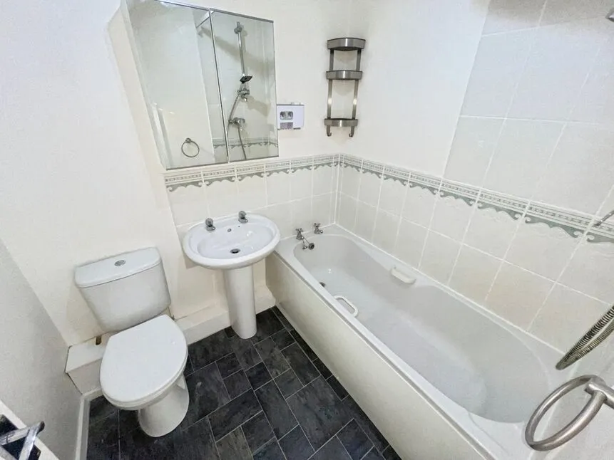 Moore Close, Longford, West Midlands, CV6, photo 4
