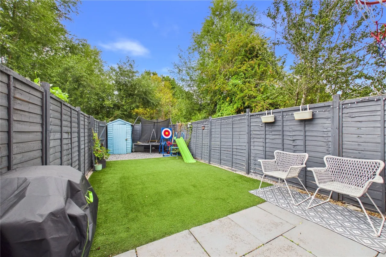 Alderfield Close, Theale, RG7, photo 2