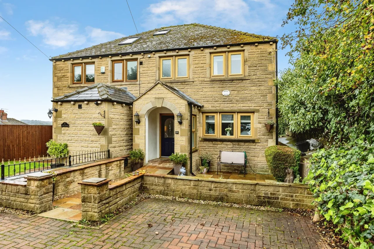 3 bed house for sale, Finkil Street, Brighouse, HD6