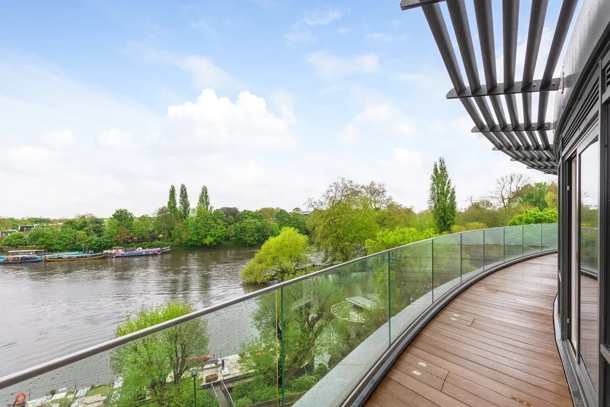 Kew Bridge Road, Brentford, TW8, photo 7
