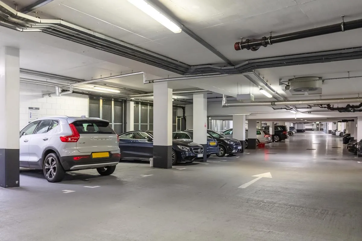 Kew Bridge Road, Brentford, TW8, photo 14