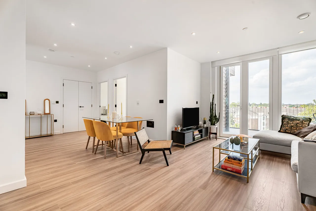2 bed flat for sale, Stamford Road, London, N15