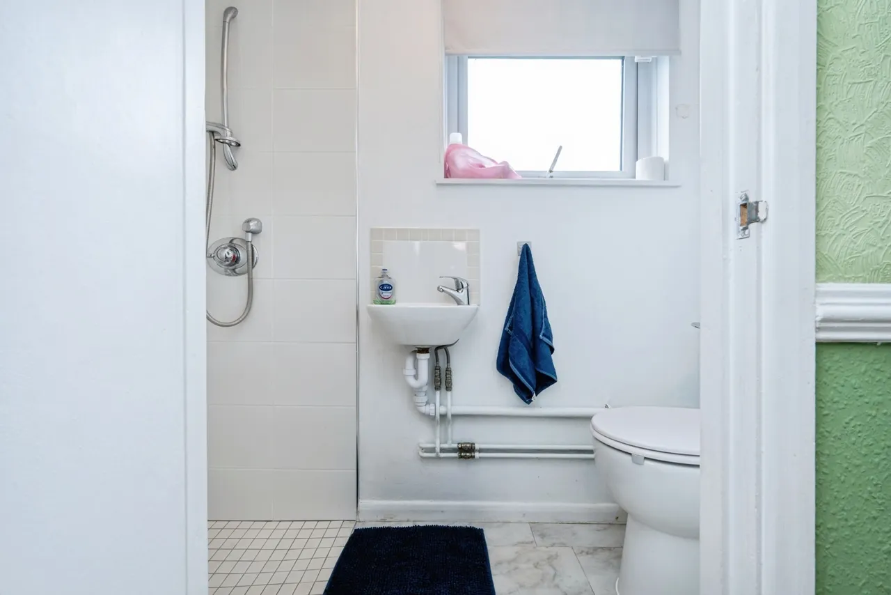 Abbott Crescent, Kempston, Bedford, Bedfordshire, MK42, photo 5