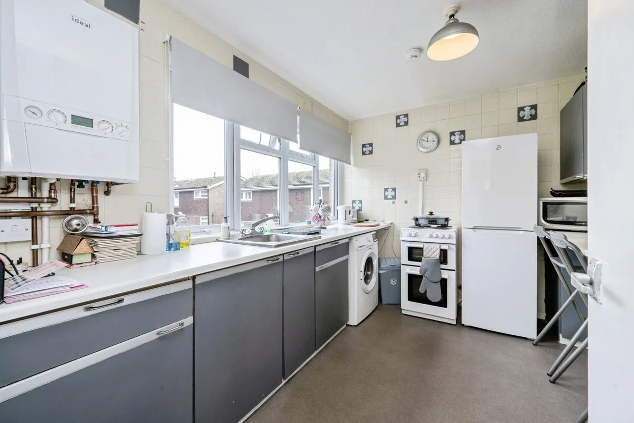 Abbott Crescent, Kempston, Bedford, Bedfordshire, MK42, photo 11