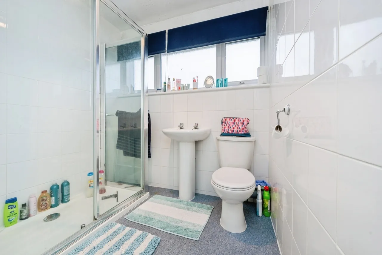 Abbott Crescent, Kempston, Bedford, Bedfordshire, MK42, photo 4