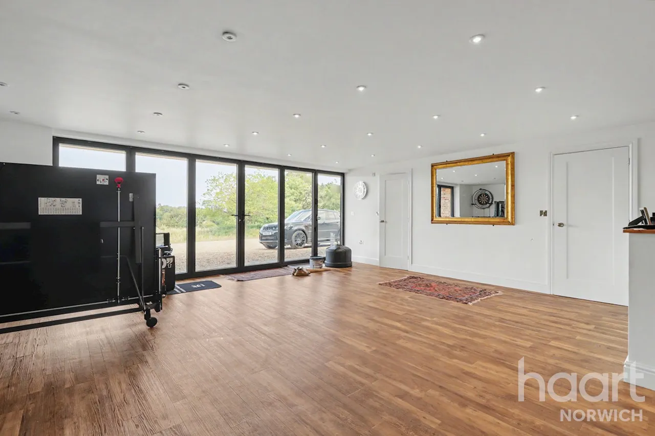 Hall Drive, Norwich, NR5, photo 28
