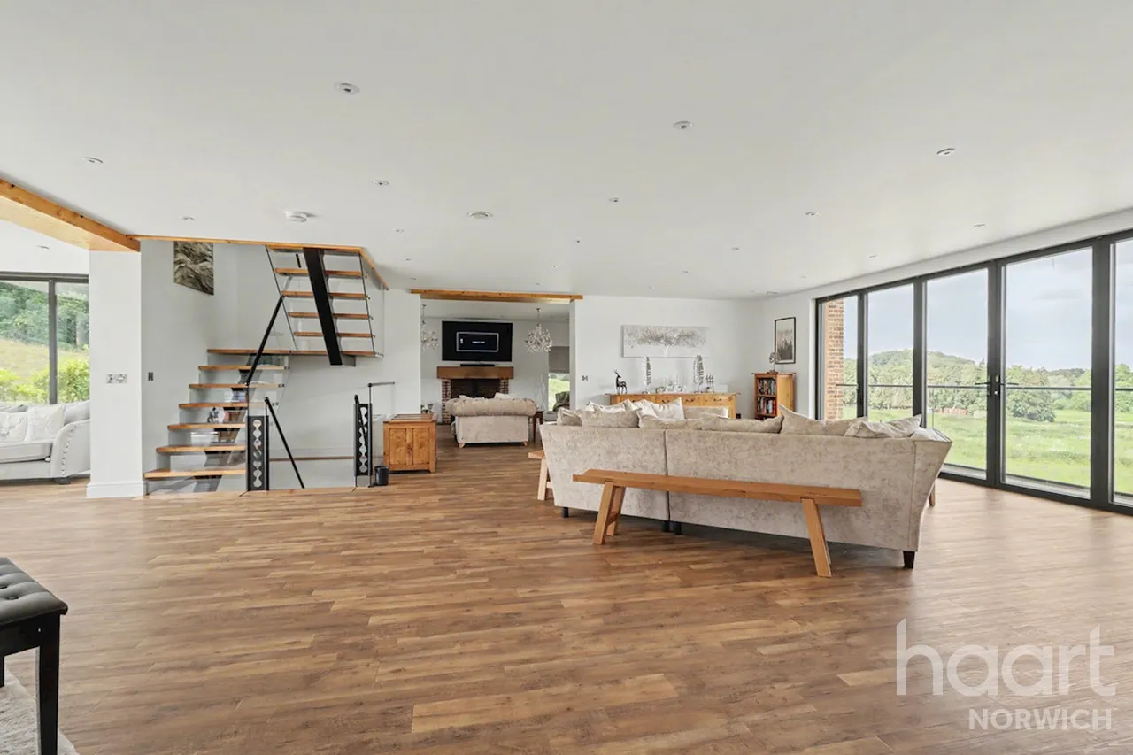 Hall Drive, Norwich, NR5, photo 3