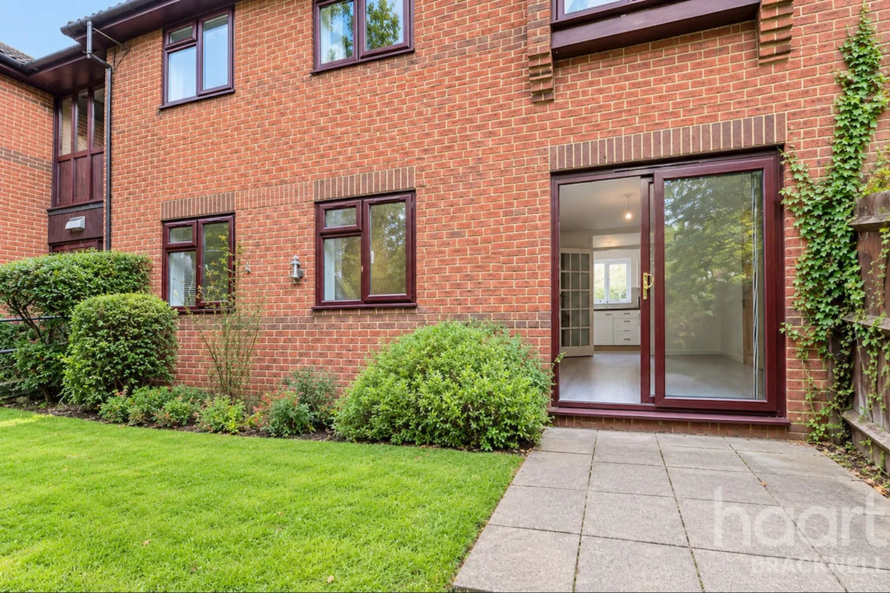 Huntsgreen Court, Bracknell, RG12, photo 23