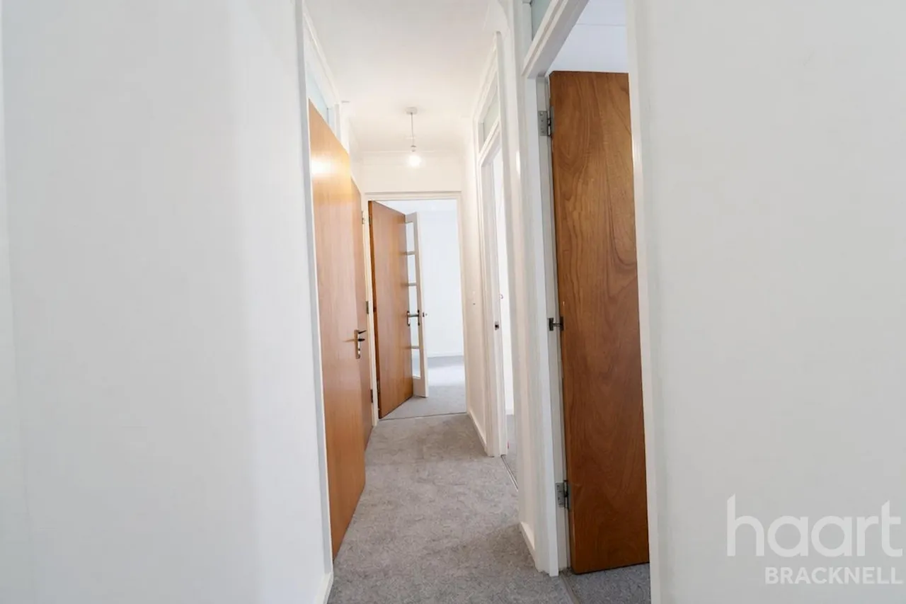 Huntsgreen Court, Bracknell, RG12, photo 22