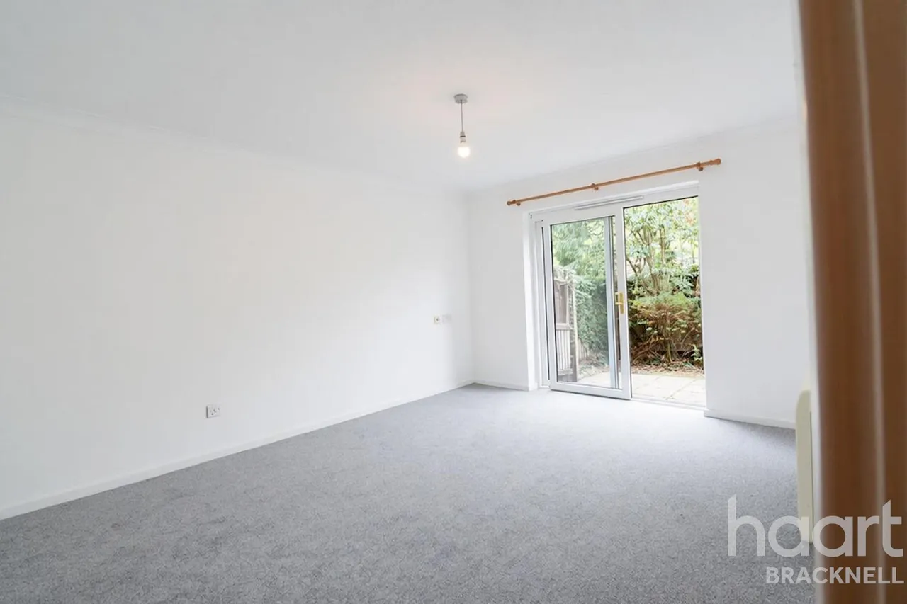 Huntsgreen Court, Bracknell, RG12, photo 19