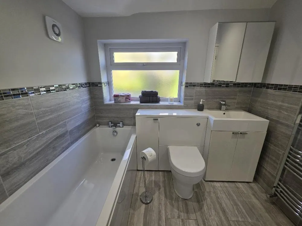 Queensway, Heald Green, photo 9