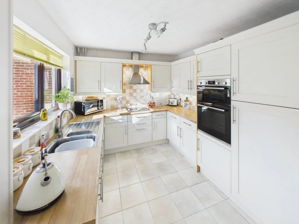 Mountbatten Drive, Biggleswade, SG18, photo 12