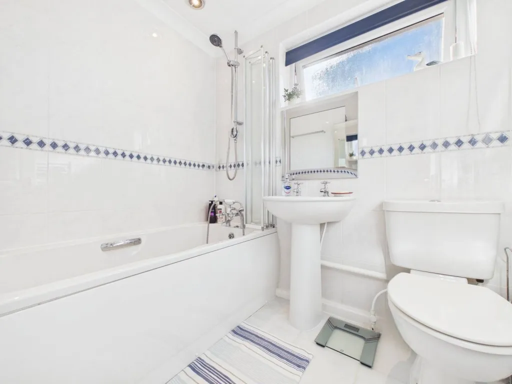 Mountbatten Drive, Biggleswade, SG18, photo 26