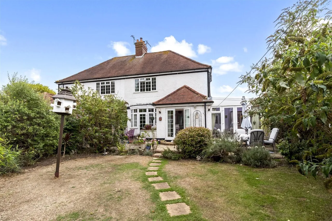 Beaumont Road, Worthing, photo 26