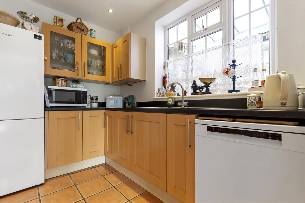 Beaumont Road, Worthing, photo 9