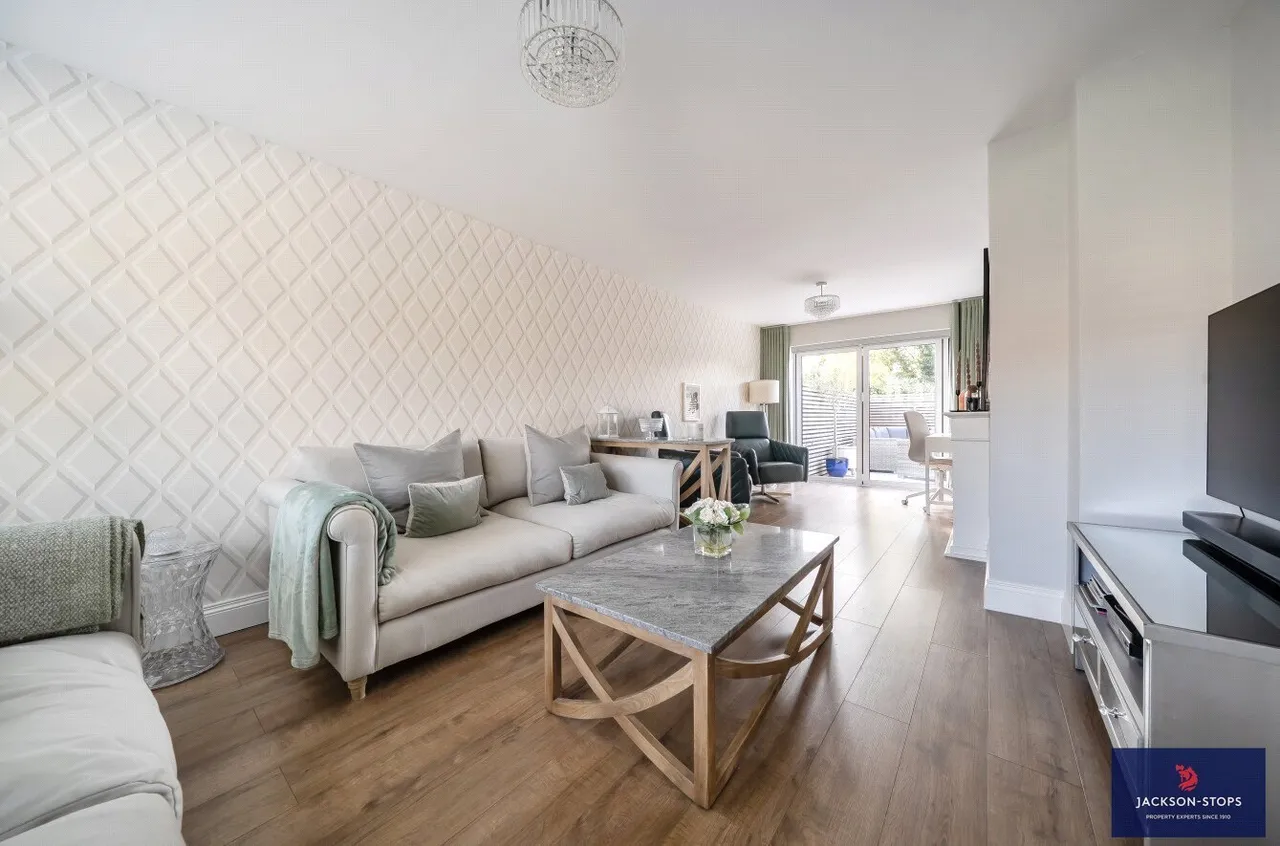 High Street, Ridgmont, MK43, photo 2