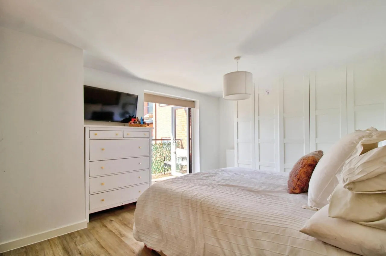 Broadway, Rainham, RM13, photo 8