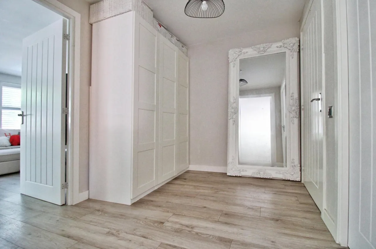 Broadway, Rainham, RM13, photo 6