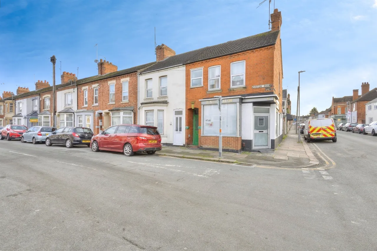 2 bed flat for sale — Euston Road, Northampton