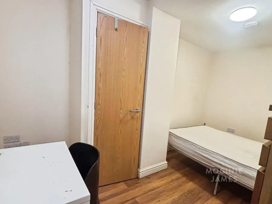 Richmond Crescent, Cardiff, CF24, photo 4