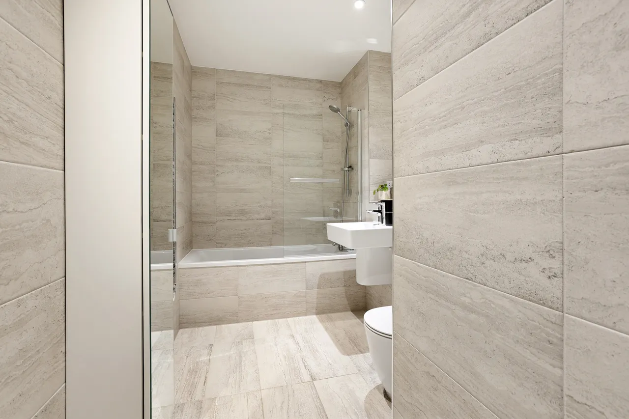 Kenneth Way, Ealing, W5, photo 17