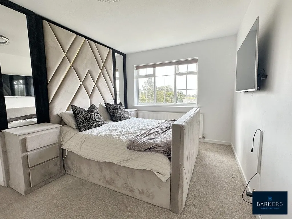 Bradford Road, East Bierley BD4 6PB, photo 10