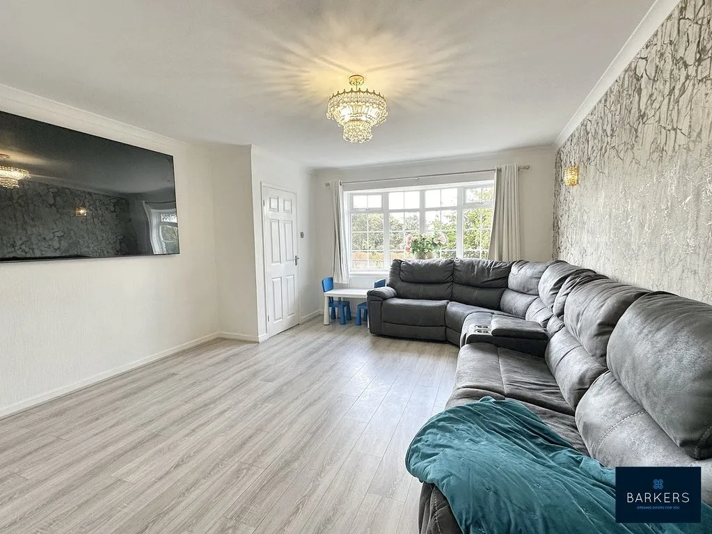 Bradford Road, East Bierley BD4 6PB, photo 9