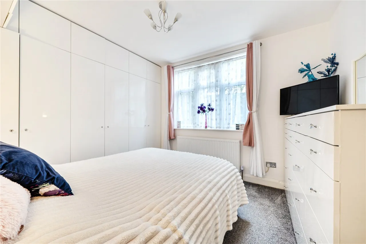 Oakleigh Road North, London, N20, photo 9