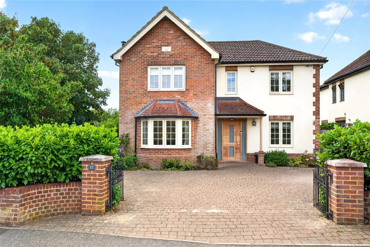 4 bed house for sale, Warren Hill Road, Woodbridge, IP12