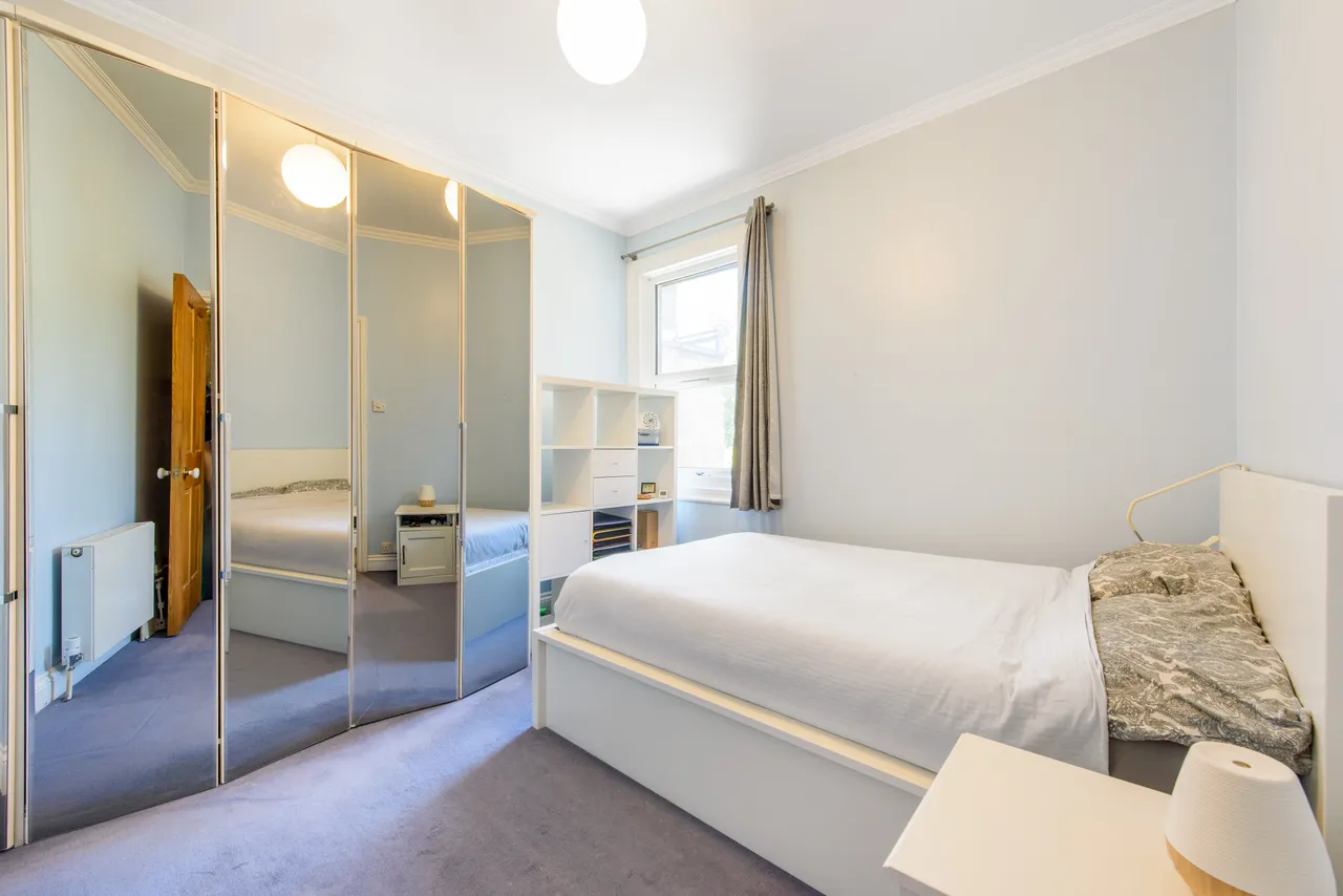 4 bed house for sale, London, NW4