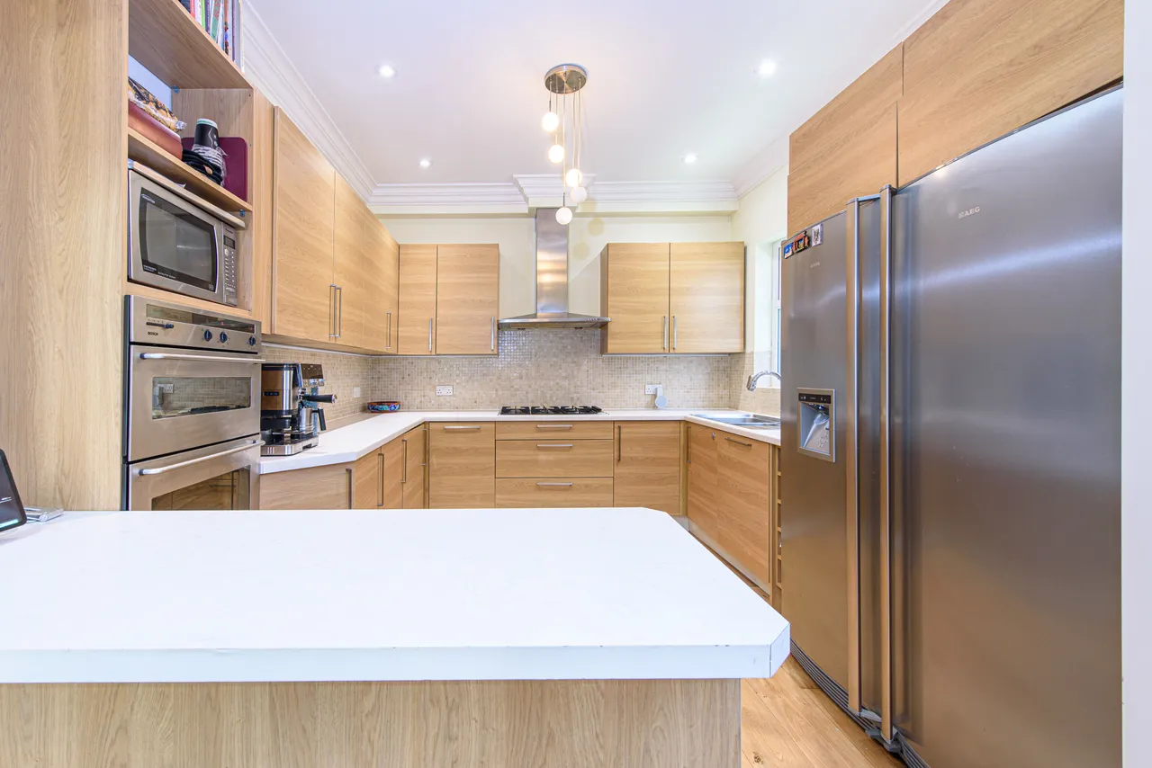 London, NW4, photo 23