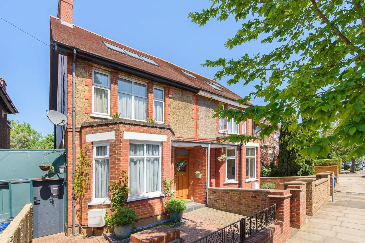 London, NW4, photo 22