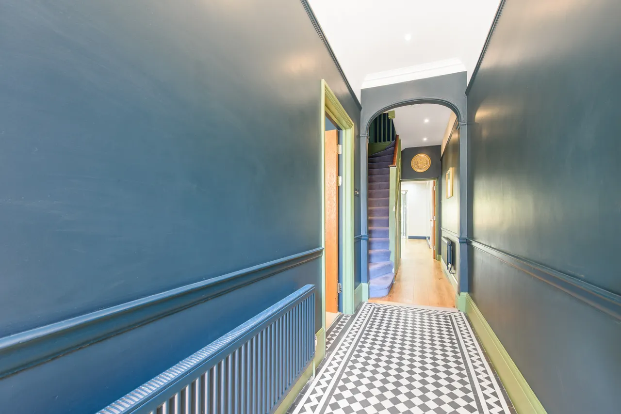 London, NW4, photo 8