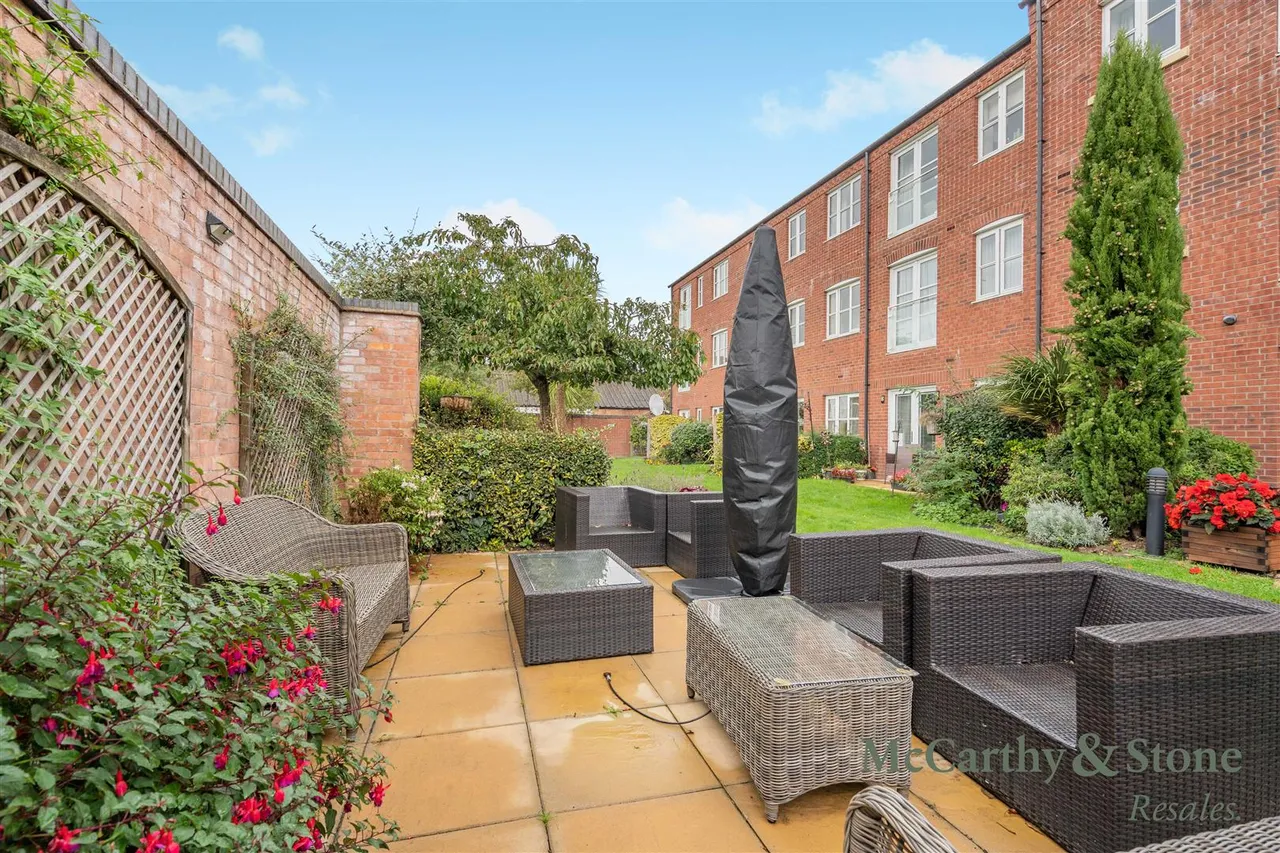 South Street, Atherstone, CV9, photo 18