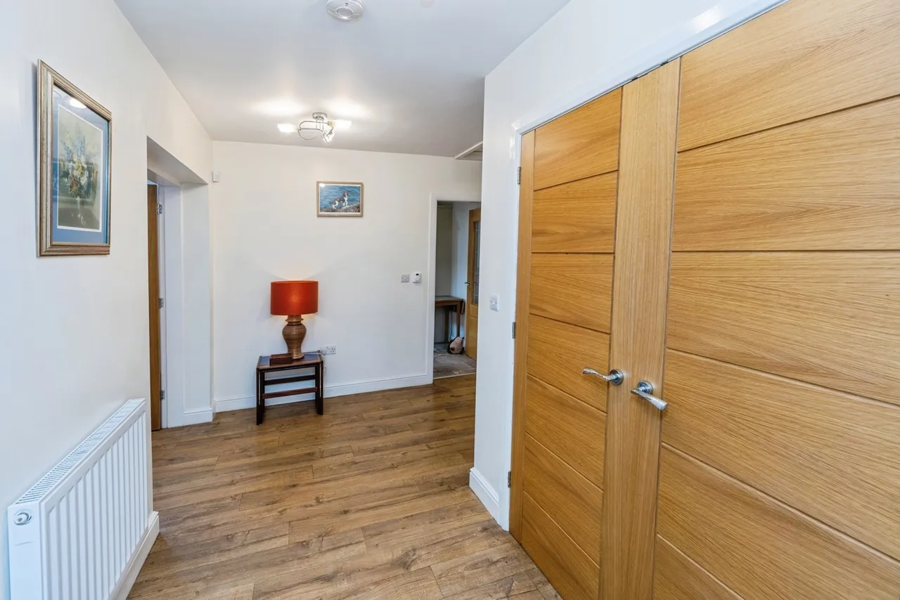 Sussex Gardens, Wrexham, LL11, photo 17