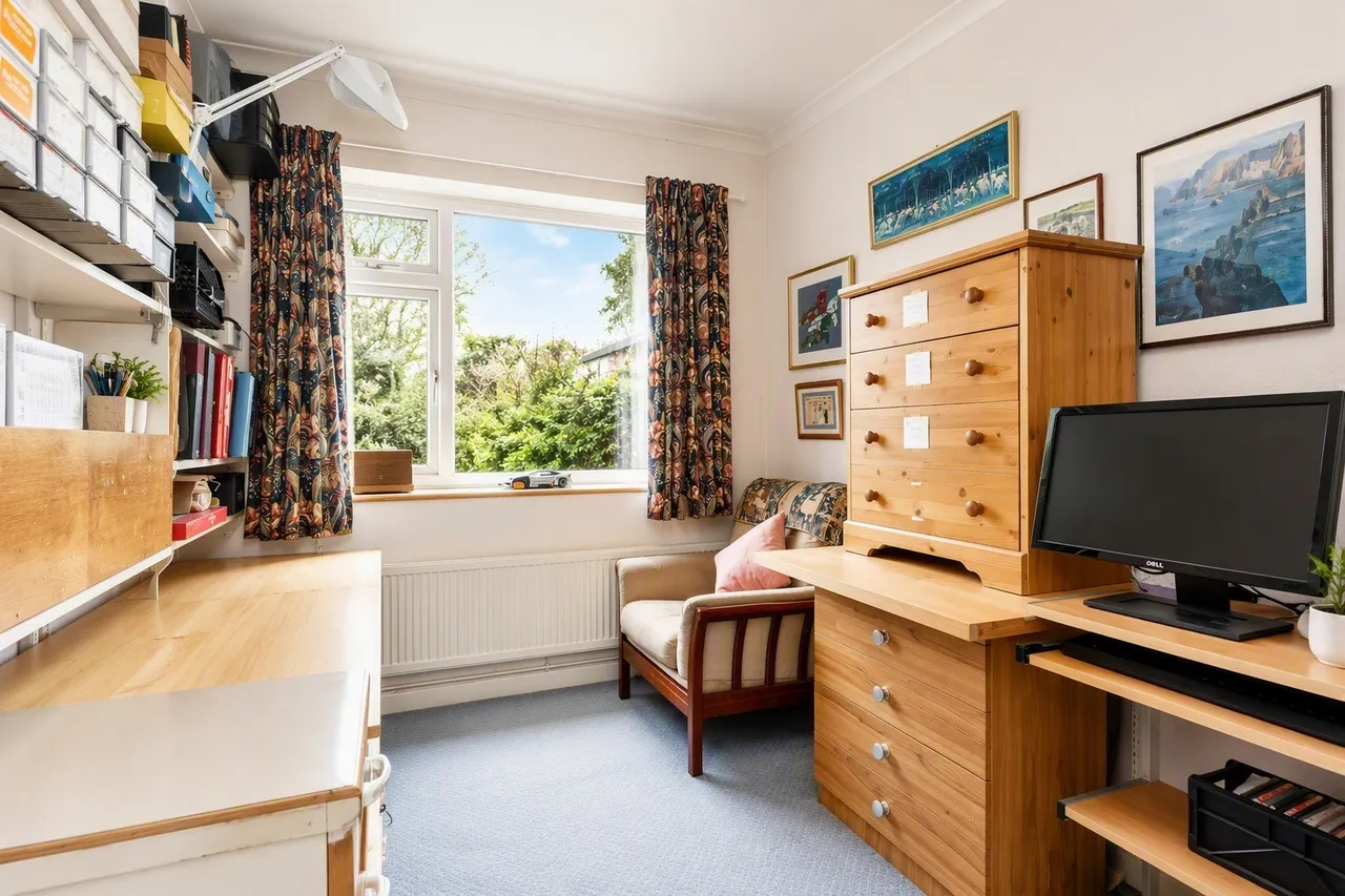 Elms Close, Sandleheath, FORDINGBRIDGE, photo 9