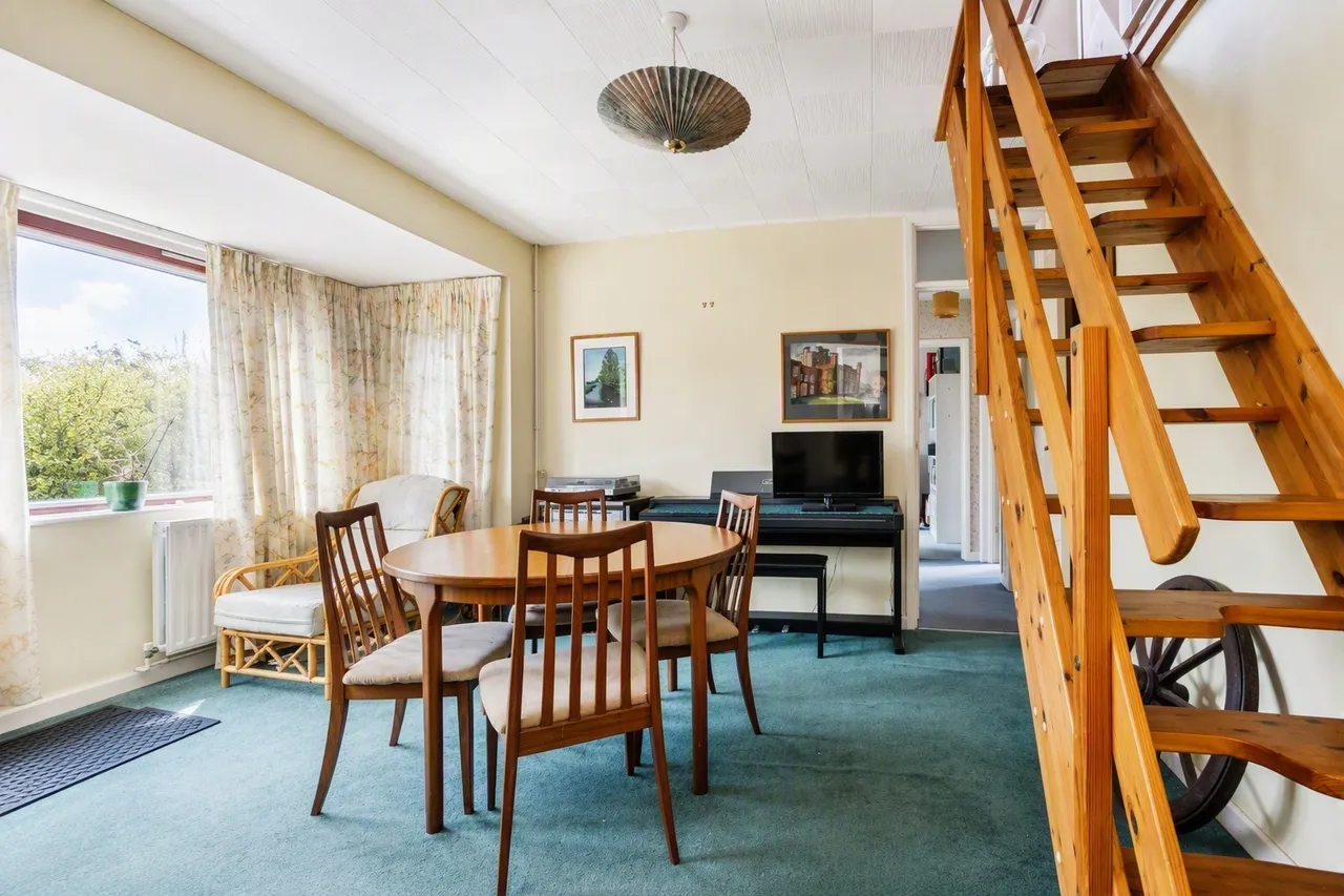 Elms Close, Sandleheath, FORDINGBRIDGE, photo 6
