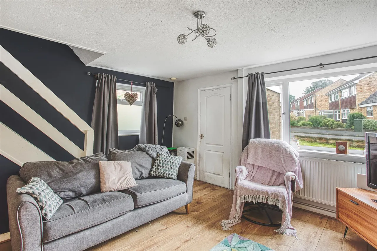 Glenfield Crescent, Mickleover, photo 2