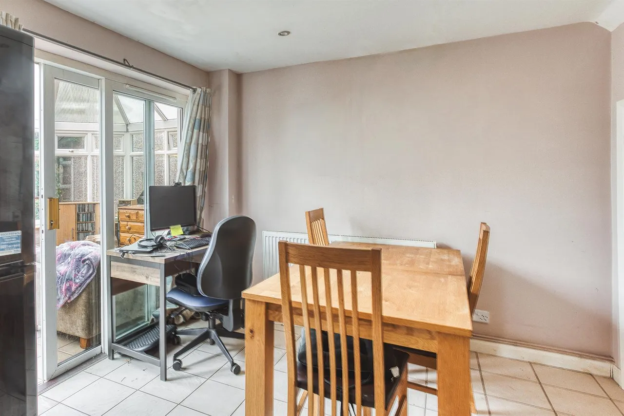 Glenfield Crescent, Mickleover, photo 4