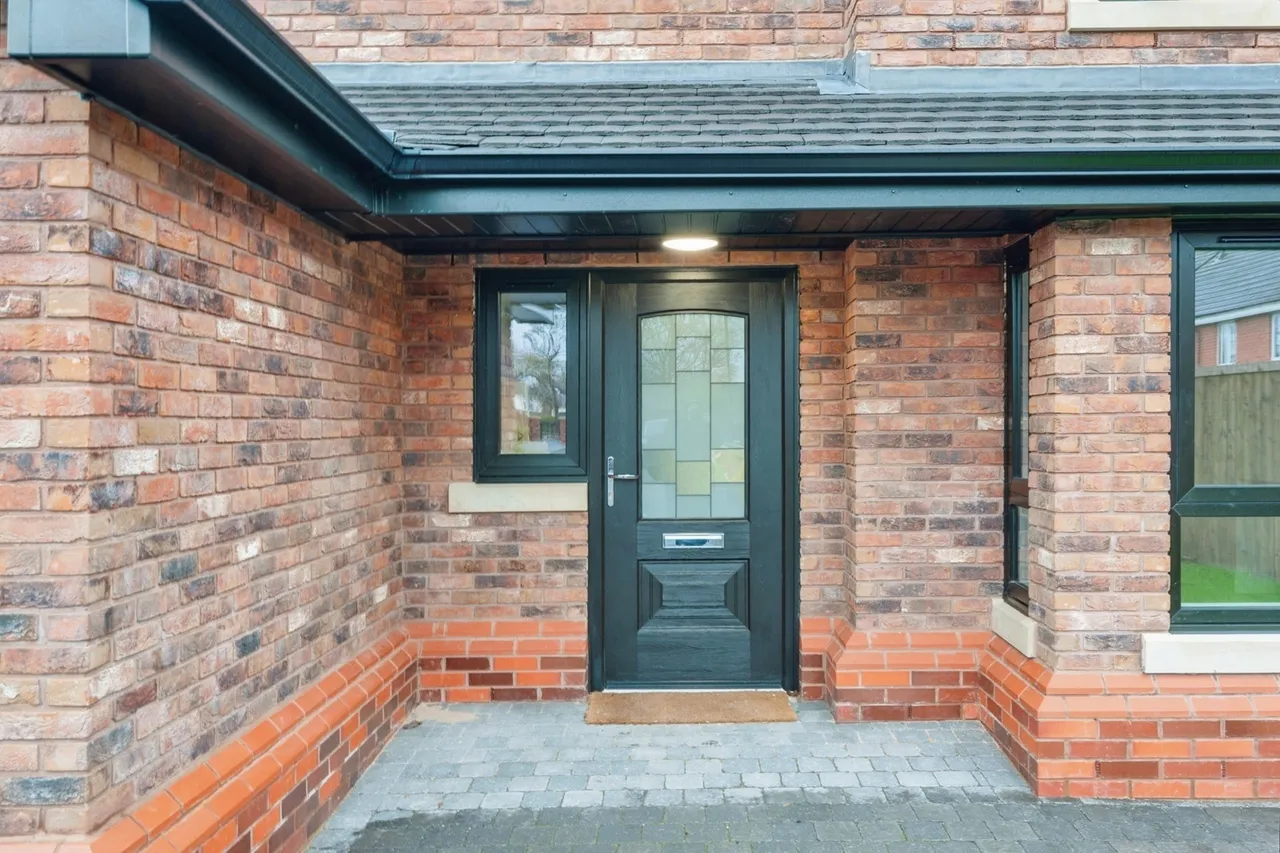 Victoria Place, Widnes, WA8, photo 3