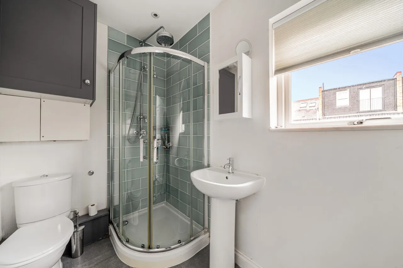 Penwith Road, London, SW18, photo 17