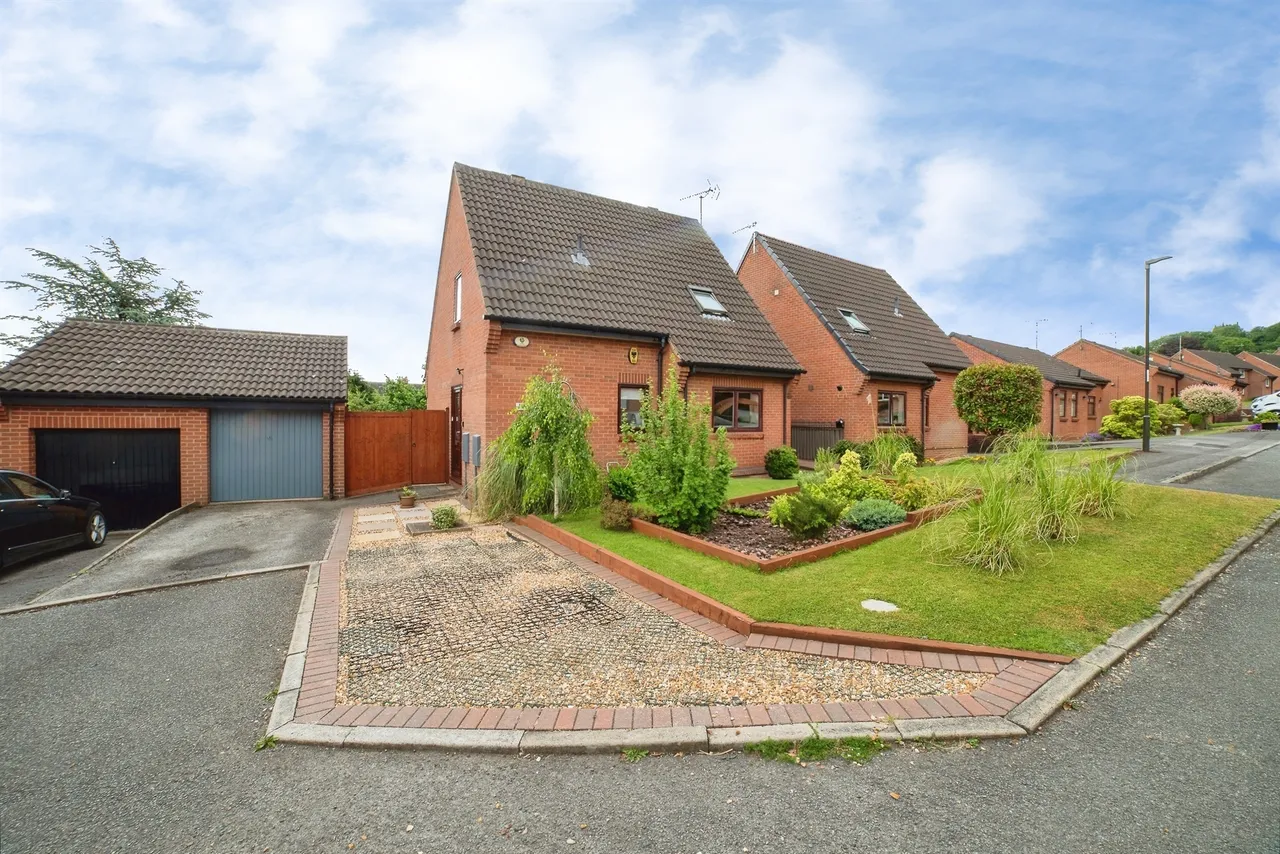 3 bed house for sale, Lawn Close, Heanor, DE75